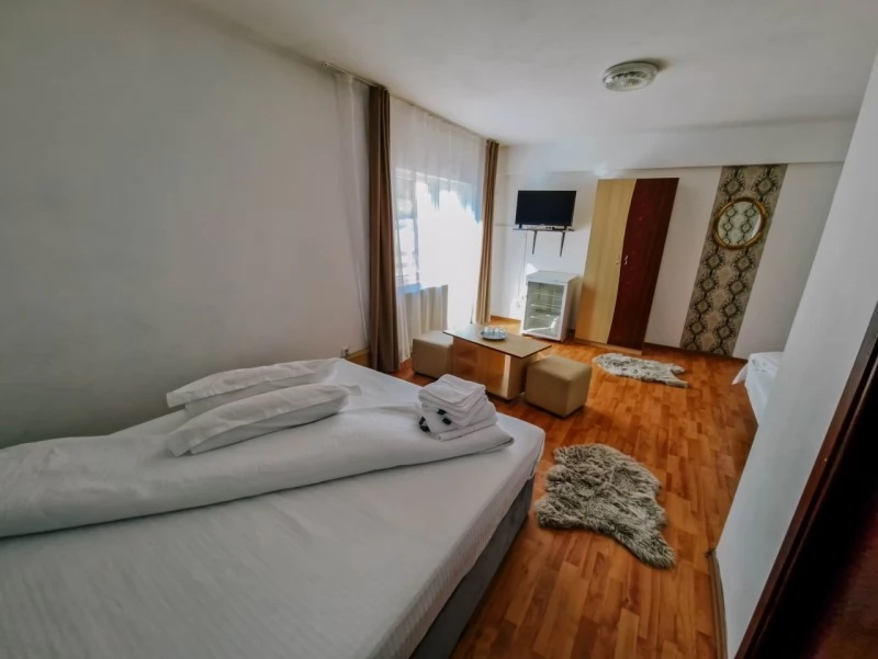 Toplița Cazare | Pensiune (K0677-62) Imaginea poate fi supusă drepturilor de autor. Se recomandă contactarea titularului drepturilor.