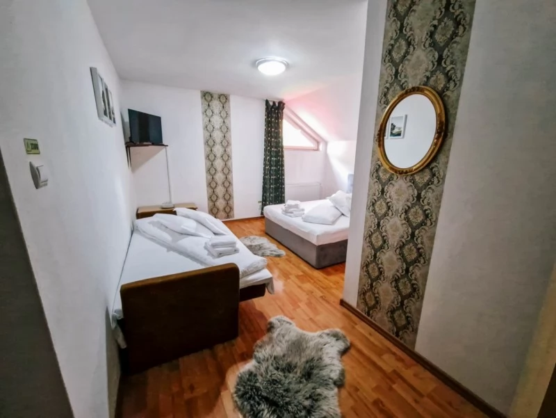 Toplița Cazare | Pensiune (K0677-87) Imaginea poate fi supusă drepturilor de autor. Se recomandă contactarea titularului drepturilor.