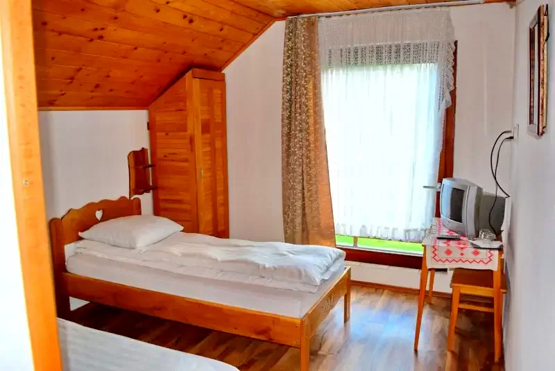 Valea Drăganului Cazare | Cabană (K0769-6) Imaginea poate fi supusă drepturilor de autor. Se recomandă contactarea titularului drepturilor. Valea Drăganului Cazare | Cabană (K0769-6) Imaginea poate fi supusă drepturilor de autor. Se recomandă contactarea titularului drepturilor.