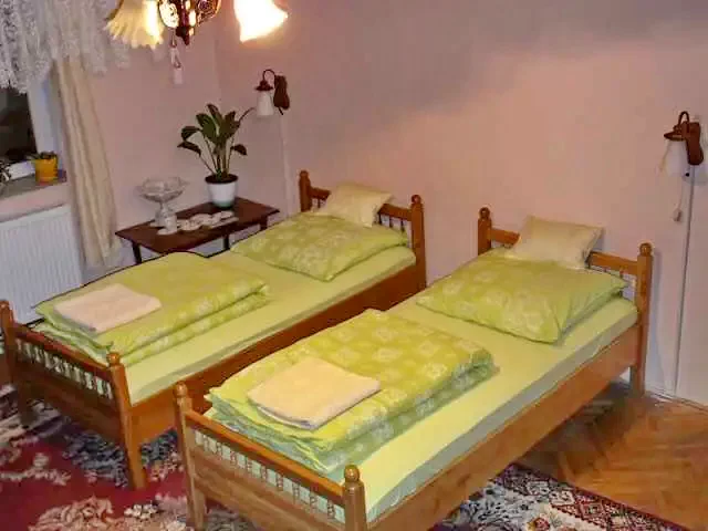Coltău Cazare | Pensiune (K1000-8) Imaginea poate fi supusă drepturilor de autor. Se recomandă contactarea titularului drepturilor.