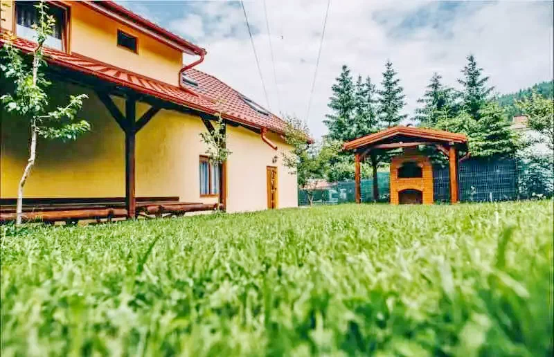 Gyergyószentmiklós Szállás | Vendégház (K0639-10) A kép szerzői jogvédelem alatt állhat. Javasolt a kapcsolatfelvétel a jog tulajdonossal. Gyergyószentmiklós Szállás | Vendégház (K0639-10) A kép szerzői jogvédelem alatt állhat. Javasolt a kapcsolatfelvétel a jog tulajdonossal.