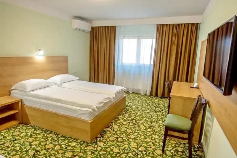 Apoldu de Jos Cazare | Hotel*** (K0872-12) Imaginea poate fi supusă drepturilor de autor. Se recomandă contactarea titularului drepturilor.