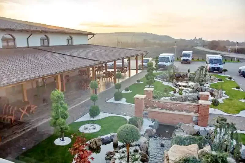 Apoldu de Jos Cazare | Hotel*** (K0872-16) Imaginea poate fi supusă drepturilor de autor. Se recomandă contactarea titularului drepturilor.