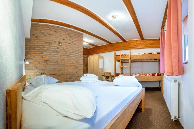 Zărnești Cazare | Hotel*** (K1550-13) Imaginea poate fi supusă drepturilor de autor. Se recomandă contactarea titularului drepturilor. Zărnești Cazare | Hotel*** (K1550-13) Imaginea poate fi supusă drepturilor de autor. Se recomandă contactarea titularului drepturilor.