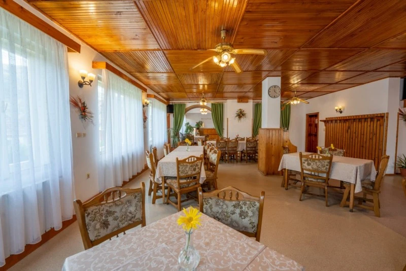 Sighișoara Cazare | Hotel*** (K1588-6) Imaginea poate fi supusă drepturilor de autor. Se recomandă contactarea titularului drepturilor. Sighișoara Cazare | Hotel*** (K1588-6) Imaginea poate fi supusă drepturilor de autor. Se recomandă contactarea titularului drepturilor.