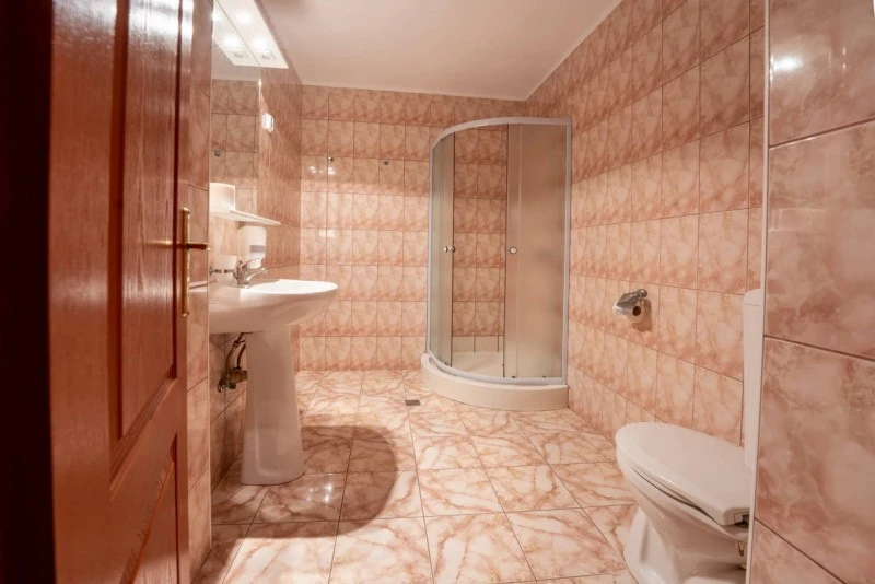 Sighișoara Cazare | Hotel*** (K1588-31) Imaginea poate fi supusă drepturilor de autor. Se recomandă contactarea titularului drepturilor. Sighișoara Cazare | Hotel*** (K1588-31) Imaginea poate fi supusă drepturilor de autor. Se recomandă contactarea titularului drepturilor.