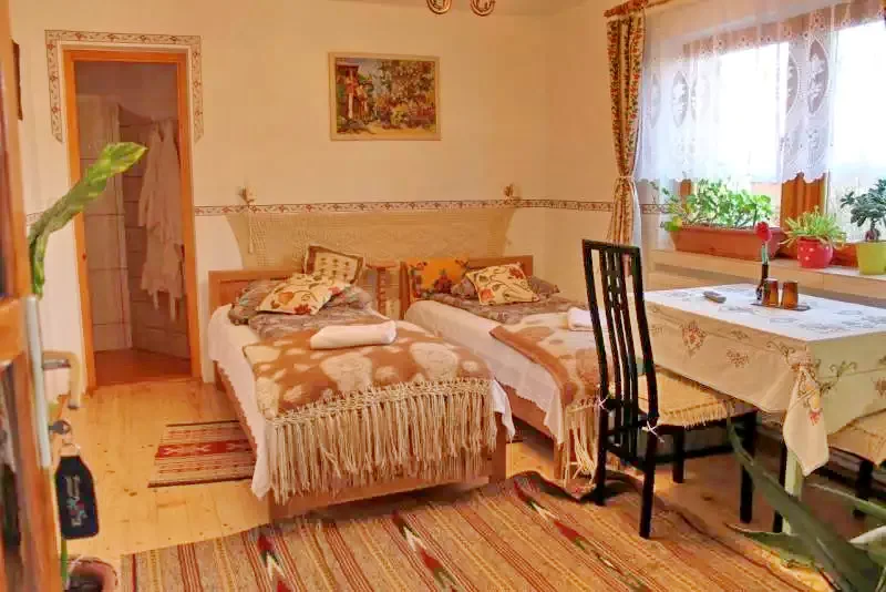 Koltó Szállás | Panzió (K0441-9) A kép szerzői jogvédelem alatt állhat. Javasolt a kapcsolatfelvétel a jog tulajdonossal. Koltó Szállás | Panzió (K0441-9) A kép szerzői jogvédelem alatt állhat. Javasolt a kapcsolatfelvétel a jog tulajdonossal.
