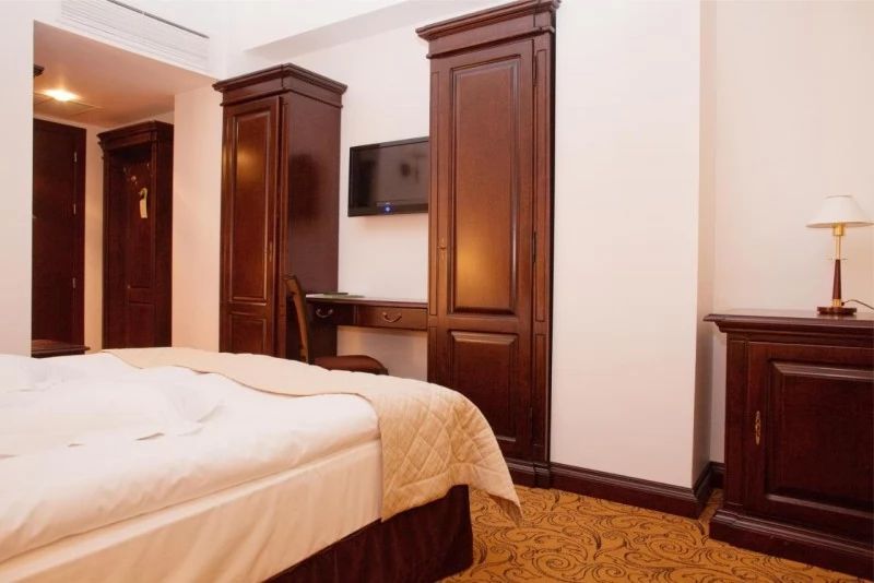 Jászvásár Szállás | Hotel**** (K1508-21) A kép szerzői jogvédelem alatt állhat. Javasolt a kapcsolatfelvétel a jog tulajdonossal. Jászvásár Szállás | Hotel**** (K1508-21) A kép szerzői jogvédelem alatt állhat. Javasolt a kapcsolatfelvétel a jog tulajdonossal.