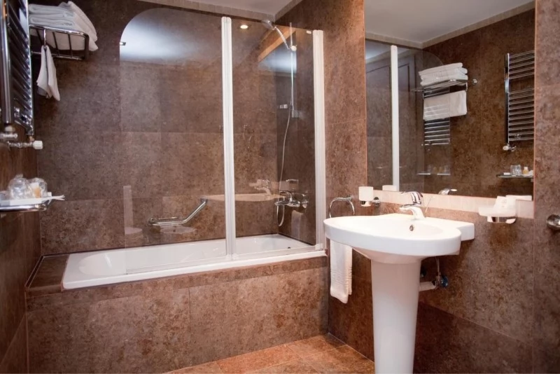 Jászvásár Szállás | Hotel**** (K1508-29) A kép szerzői jogvédelem alatt állhat. Javasolt a kapcsolatfelvétel a jog tulajdonossal. Jászvásár Szállás | Hotel**** (K1508-29) A kép szerzői jogvédelem alatt állhat. Javasolt a kapcsolatfelvétel a jog tulajdonossal.