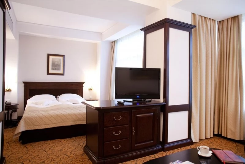 Iași Cazare | Hotel**** (K1508-31) Imaginea poate fi supusă drepturilor de autor. Se recomandă contactarea titularului drepturilor. Iași Cazare | Hotel**** (K1508-31) Imaginea poate fi supusă drepturilor de autor. Se recomandă contactarea titularului drepturilor.
