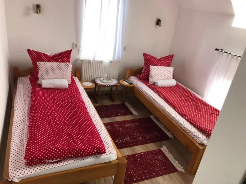 Viștea Cazare | Casă de oaspeți (K1454-12) Imaginea poate fi supusă drepturilor de autor. Se recomandă contactarea titularului drepturilor. Viștea Cazare | Casă de oaspeți (K1454-12) Imaginea poate fi supusă drepturilor de autor. Se recomandă contactarea titularului drepturilor.