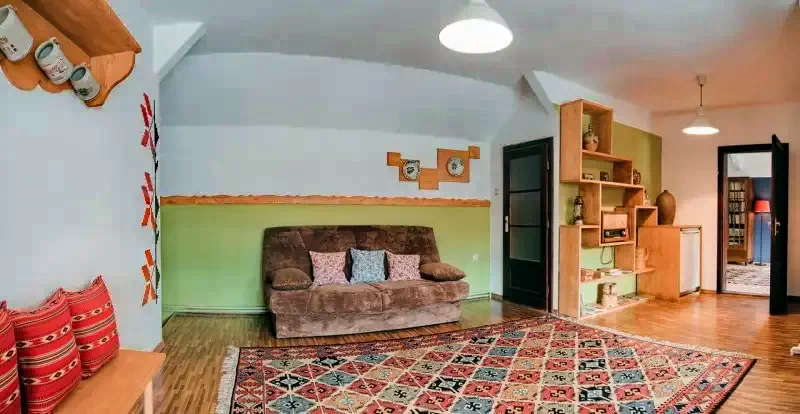 Nagyszeben Szállás | Panzió (K1371-10) A kép szerzői jogvédelem alatt állhat. Javasolt a kapcsolatfelvétel a jog tulajdonossal. Nagyszeben Szállás | Panzió (K1371-10) A kép szerzői jogvédelem alatt állhat. Javasolt a kapcsolatfelvétel a jog tulajdonossal.