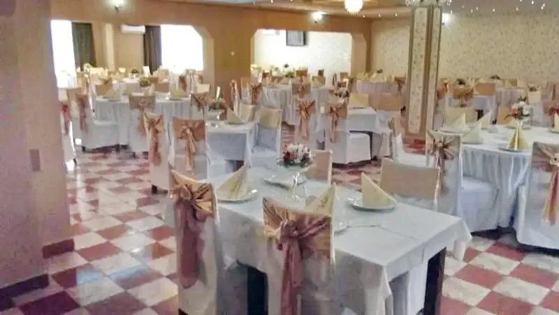 Szakállasfalva Szállás | Motel (K1062-7) A kép szerzői jogvédelem alatt állhat. Javasolt a kapcsolatfelvétel a jog tulajdonossal. Szakállasfalva Szállás | Motel (K1062-7) A kép szerzői jogvédelem alatt állhat. Javasolt a kapcsolatfelvétel a jog tulajdonossal.