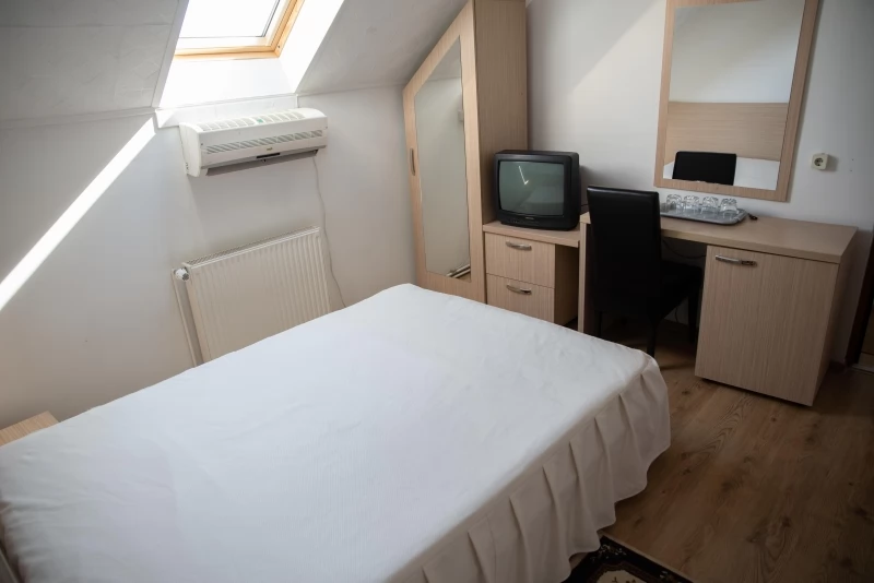 Szakállasfalva Szállás | Motel (K1062-55) A kép szerzői jogvédelem alatt állhat. Javasolt a kapcsolatfelvétel a jog tulajdonossal. Szakállasfalva Szállás | Motel (K1062-55) A kép szerzői jogvédelem alatt állhat. Javasolt a kapcsolatfelvétel a jog tulajdonossal.