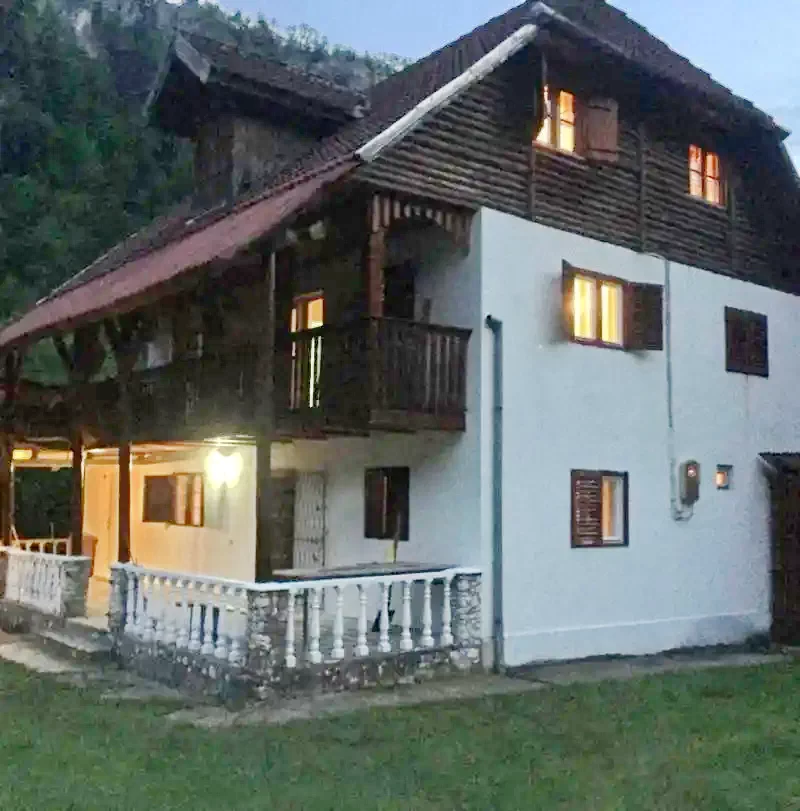 Valea Boga Cazare | Cabană (K1347-14) Imaginea poate fi supusă drepturilor de autor. Se recomandă contactarea titularului drepturilor. Valea Boga Cazare | Cabană (K1347-14) Imaginea poate fi supusă drepturilor de autor. Se recomandă contactarea titularului drepturilor.