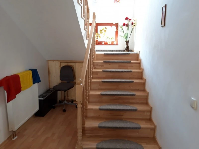 Parajd Szállás | Vendégház (K1512-30) A kép szerzői jogvédelem alatt állhat. Javasolt a kapcsolatfelvétel a jog tulajdonossal. Parajd Szállás | Vendégház (K1512-30) A kép szerzői jogvédelem alatt állhat. Javasolt a kapcsolatfelvétel a jog tulajdonossal.