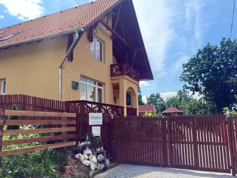 Szováta Szállás | Kulcsosház (K1420-13) A kép szerzői jogvédelem alatt állhat. Javasolt a kapcsolatfelvétel a jog tulajdonossal.