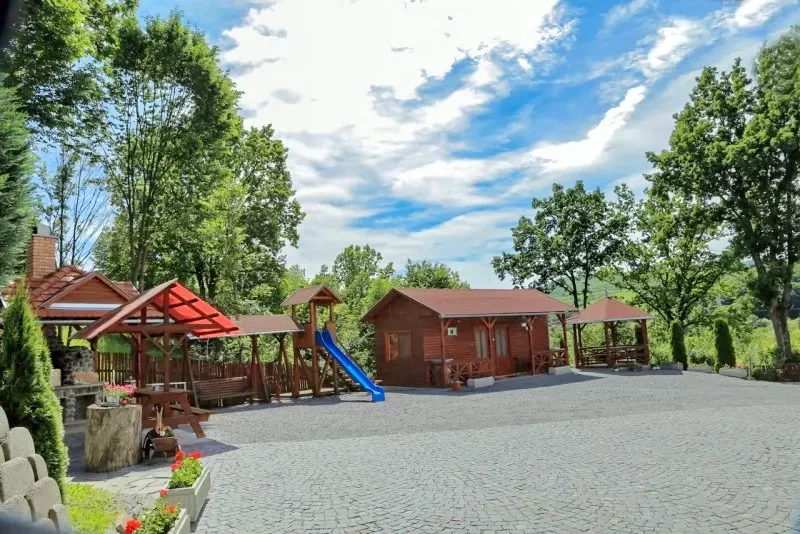 Szováta Szállás | Kulcsosház (K1420-14) A kép szerzői jogvédelem alatt állhat. Javasolt a kapcsolatfelvétel a jog tulajdonossal.