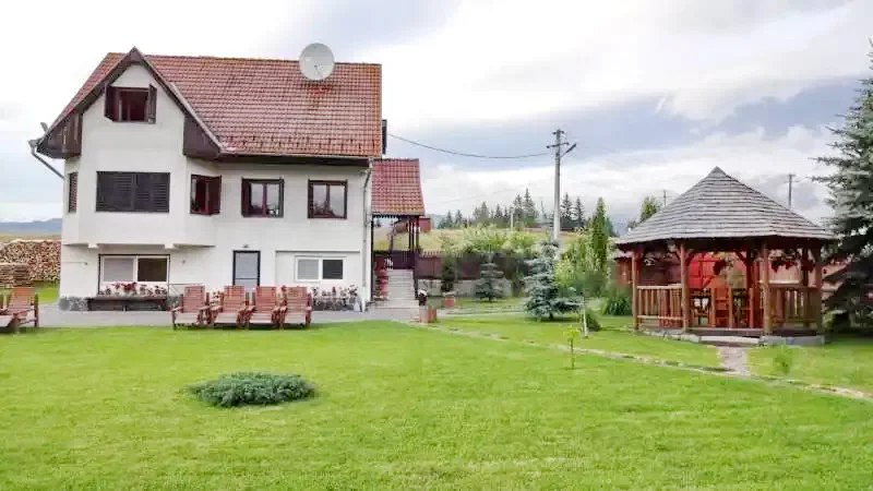 Marosfő Szállás | Panzió (K0453-6) A kép szerzői jogvédelem alatt állhat. Javasolt a kapcsolatfelvétel a jog tulajdonossal. Marosfő Szállás | Panzió (K0453-6) A kép szerzői jogvédelem alatt állhat. Javasolt a kapcsolatfelvétel a jog tulajdonossal.
