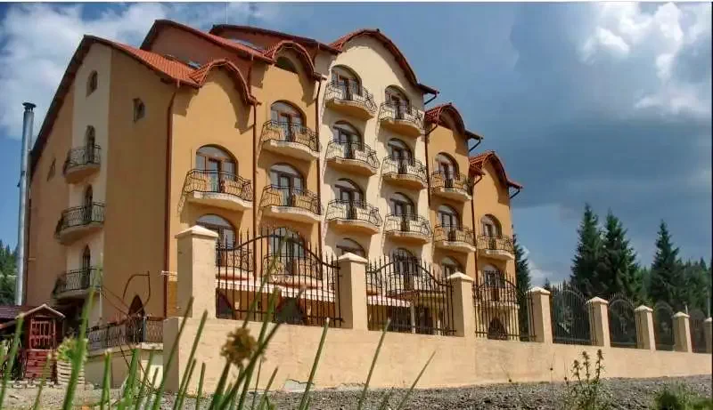 Vârtop Cazare | Hotel*** (K1147-1) Imaginea poate fi supusă drepturilor de autor. Se recomandă contactarea titularului drepturilor.