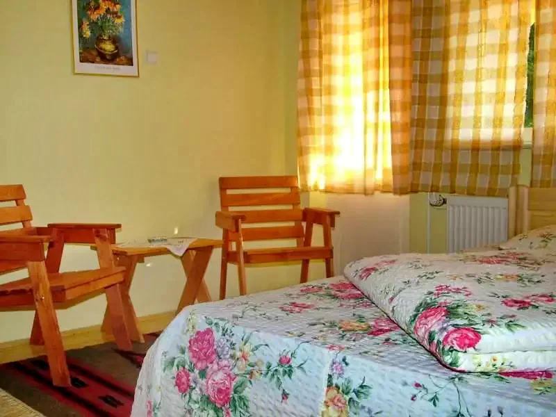Sovata Cazare | Cabană (K0157-14) Imaginea poate fi supusă drepturilor de autor. Se recomandă contactarea titularului drepturilor. Sovata Cazare | Cabană (K0157-14) Imaginea poate fi supusă drepturilor de autor. Se recomandă contactarea titularului drepturilor.