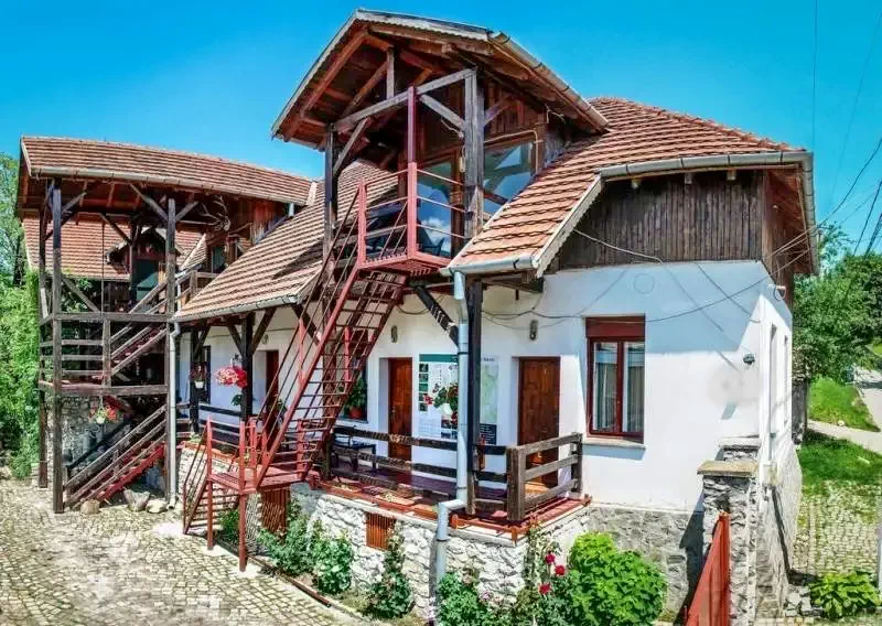 Szászkabánya Szállás | Panzió (K1272-58) A kép szerzői jogvédelem alatt állhat. Javasolt a kapcsolatfelvétel a jog tulajdonossal. Szászkabánya Szállás | Panzió (K1272-58) A kép szerzői jogvédelem alatt állhat. Javasolt a kapcsolatfelvétel a jog tulajdonossal.
