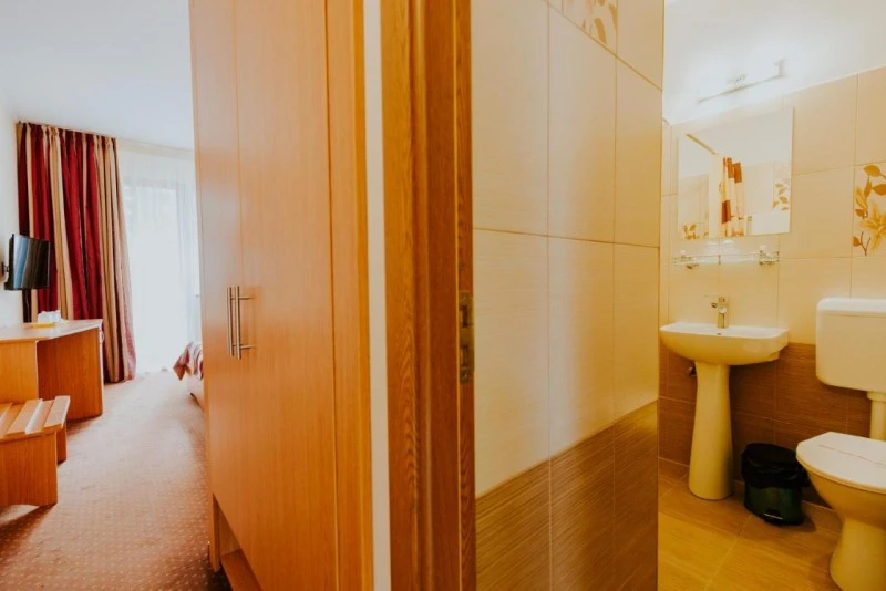 Băile Tușnad Cazare | Hotel** (K1536-23) Imaginea poate fi supusă drepturilor de autor. Se recomandă contactarea titularului drepturilor. Băile Tușnad Cazare | Hotel** (K1536-23) Imaginea poate fi supusă drepturilor de autor. Se recomandă contactarea titularului drepturilor.