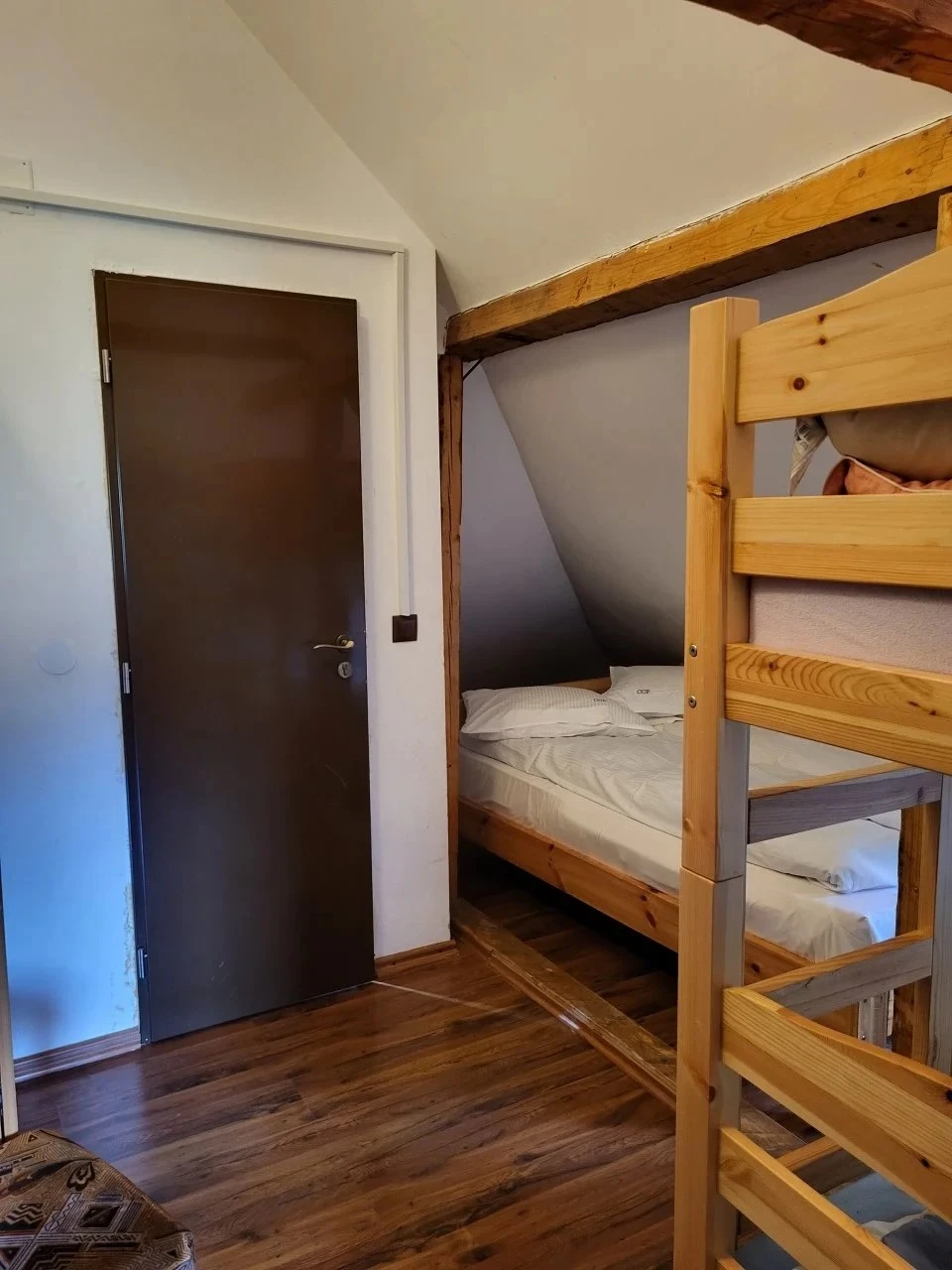 Cazare Padiș - Cabana Scărița | Padiș - Scărița Kabana. Imaginea poate fi supusă drepturilor de autor. Se recomandă contactarea titularului drepturilor.