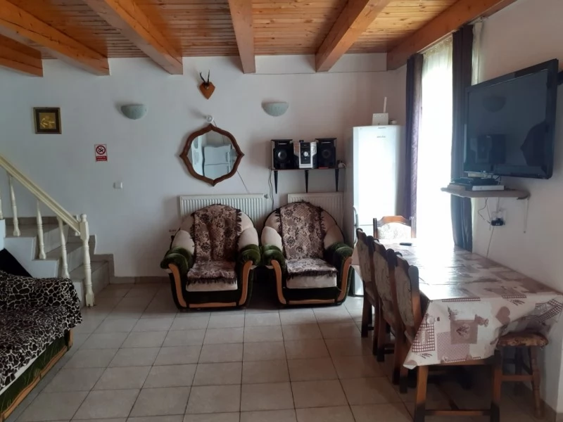 Valea Boga Cazare | Cabană (K0188-17) Imaginea poate fi supusă drepturilor de autor. Se recomandă contactarea titularului drepturilor. Valea Boga Cazare | Cabană (K0188-17) Imaginea poate fi supusă drepturilor de autor. Se recomandă contactarea titularului drepturilor.