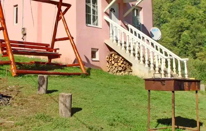Valea Boga Cazare | Cabană (K0188-20) Imaginea poate fi supusă drepturilor de autor. Se recomandă contactarea titularului drepturilor. Valea Boga Cazare | Cabană (K0188-20) Imaginea poate fi supusă drepturilor de autor. Se recomandă contactarea titularului drepturilor.