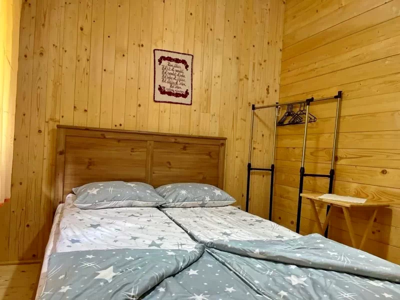 Ivó Szállás | Kulcsosház (K0596-12) A kép szerzői jogvédelem alatt állhat. Javasolt a kapcsolatfelvétel a jog tulajdonossal. Ivó Szállás | Kulcsosház (K0596-12) A kép szerzői jogvédelem alatt állhat. Javasolt a kapcsolatfelvétel a jog tulajdonossal.