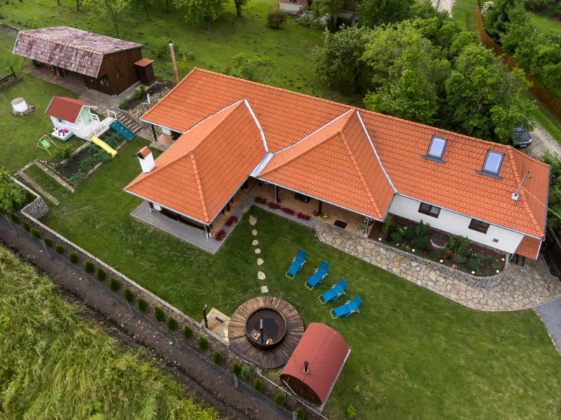 Chedia Mică Cazare | Cabană (K1260-19) Imaginea poate fi supusă drepturilor de autor. Se recomandă contactarea titularului drepturilor. Chedia Mică Cazare | Cabană (K1260-19) Imaginea poate fi supusă drepturilor de autor. Se recomandă contactarea titularului drepturilor.