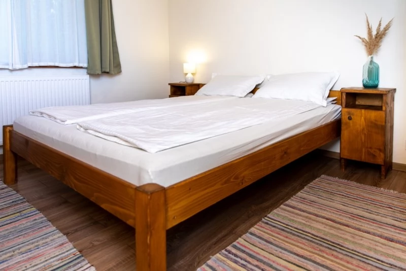 Chedia Mică Cazare | Cabană (K1260-33) Imaginea poate fi supusă drepturilor de autor. Se recomandă contactarea titularului drepturilor. Chedia Mică Cazare | Cabană (K1260-33) Imaginea poate fi supusă drepturilor de autor. Se recomandă contactarea titularului drepturilor.