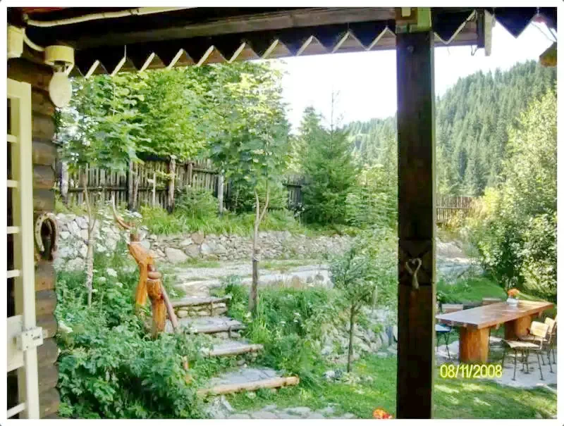Lacu Roșu Cazare | Cabană (K1242-9) Imaginea poate fi supusă drepturilor de autor. Se recomandă contactarea titularului drepturilor. Lacu Roșu Cazare | Cabană (K1242-9) Imaginea poate fi supusă drepturilor de autor. Se recomandă contactarea titularului drepturilor.