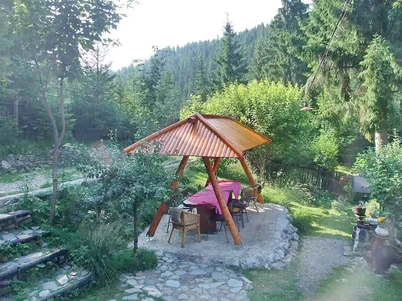 Lacu Roșu Cazare | Cabană (K1242-50) Imaginea poate fi supusă drepturilor de autor. Se recomandă contactarea titularului drepturilor. Lacu Roșu Cazare | Cabană (K1242-50) Imaginea poate fi supusă drepturilor de autor. Se recomandă contactarea titularului drepturilor.