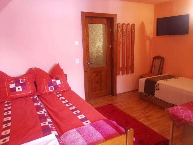 Cazare Băile Tușnad - Casa de Oaspeți Viragh Ibolya | Tusnádfürdő - Virágh Ibolya Vendégház. Imaginea poate fi supusă drepturilor de autor. Se recomandă contactarea titularului drepturilor.