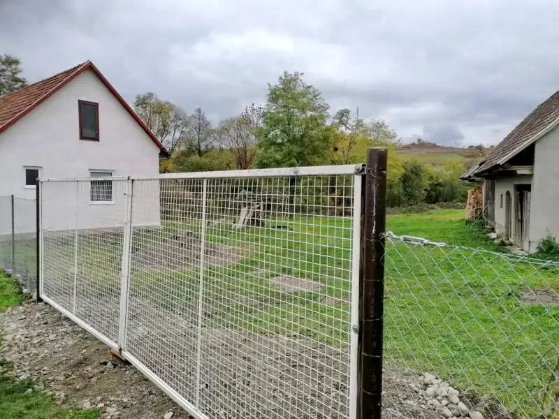 Cristuru Secuiesc Cazare | Casă de oaspeți (K1342-1) Imaginea poate fi supusă drepturilor de autor. Se recomandă contactarea titularului drepturilor.