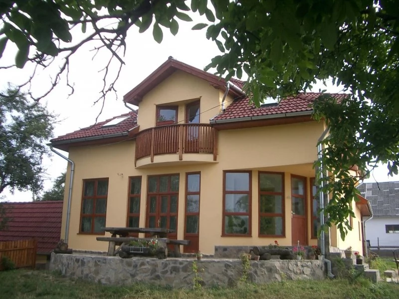 Târgu Secuiesc Cazare | Casă de oaspeți (K0642-1) Imaginea poate fi supusă drepturilor de autor. Se recomandă contactarea titularului drepturilor.