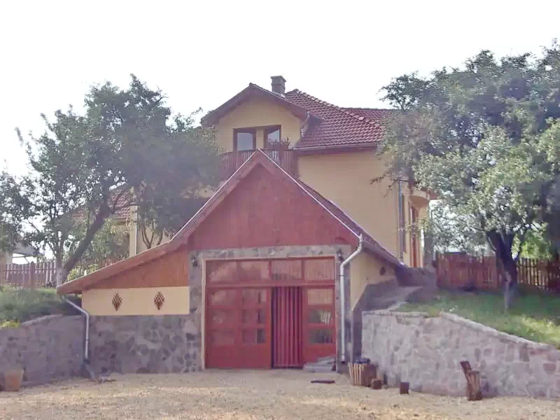 Târgu Secuiesc Cazare | Casă de oaspeți (K0642-21) Imaginea poate fi supusă drepturilor de autor. Se recomandă contactarea titularului drepturilor.