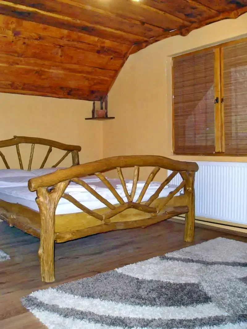 Parajd Szállás | Panzió (K0183-17) A kép szerzői jogvédelem alatt állhat. Javasolt a kapcsolatfelvétel a jog tulajdonossal. Parajd Szállás | Panzió (K0183-17) A kép szerzői jogvédelem alatt állhat. Javasolt a kapcsolatfelvétel a jog tulajdonossal.