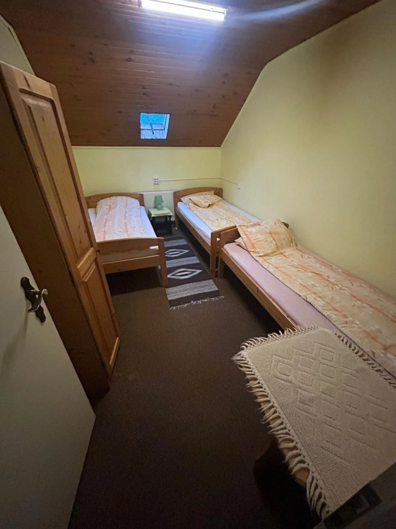 Cristuru Secuiesc Cazare | Cabană (K1507-8) Imaginea poate fi supusă drepturilor de autor. Se recomandă contactarea titularului drepturilor. Cristuru Secuiesc Cazare | Cabană (K1507-8) Imaginea poate fi supusă drepturilor de autor. Se recomandă contactarea titularului drepturilor.