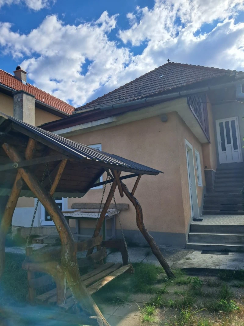 Corund Cazare | Casă de oaspeți (K1616-5) Imaginea poate fi supusă drepturilor de autor. Se recomandă contactarea titularului drepturilor.