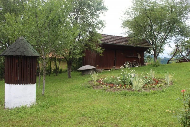 Sovata Cazare | Casă de oaspeți (K1570-40) Imaginea poate fi supusă drepturilor de autor. Se recomandă contactarea titularului drepturilor.