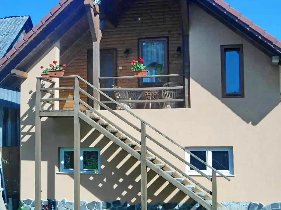 Székelyudvarhely Szállás | Kulcsosház (K1359-24) A kép szerzői jogvédelem alatt állhat. Javasolt a kapcsolatfelvétel a jog tulajdonossal. Székelyudvarhely Szállás | Kulcsosház (K1359-24) A kép szerzői jogvédelem alatt állhat. Javasolt a kapcsolatfelvétel a jog tulajdonossal.