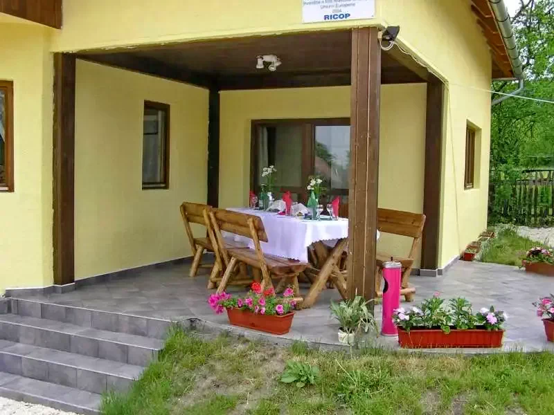 Cazare Bicfalău - Pensiunea Téglás*** | Bikfalva - Teglás Panzió***. Imaginea poate fi supusă drepturilor de autor. Se recomandă contactarea titularului drepturilor.