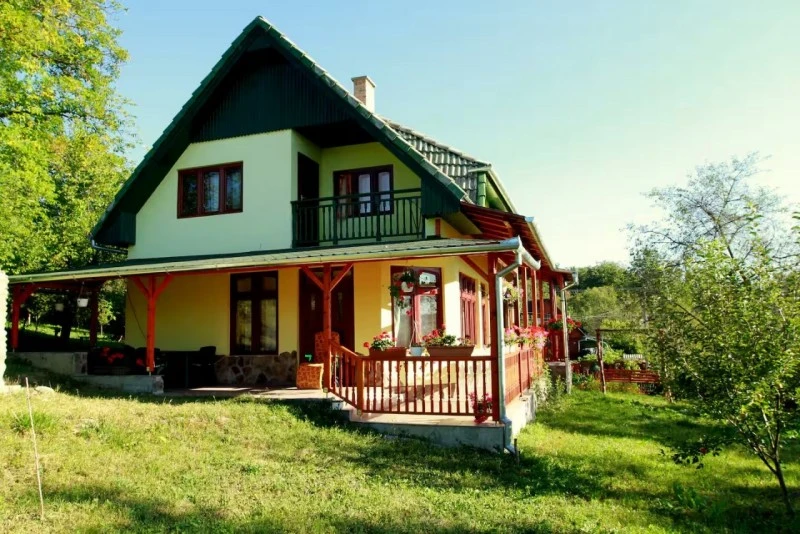 Sovata Cazare | Casă de oaspeți (K1570-54) Imaginea poate fi supusă drepturilor de autor. Se recomandă contactarea titularului drepturilor.