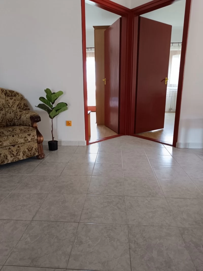 Cazare | Casă de oaspeți (K0943-9) Imaginea poate fi supusă drepturilor de autor. Se recomandă contactarea titularului drepturilor. Cazare | Casă de oaspeți (K0943-9) Imaginea poate fi supusă drepturilor de autor. Se recomandă contactarea titularului drepturilor.