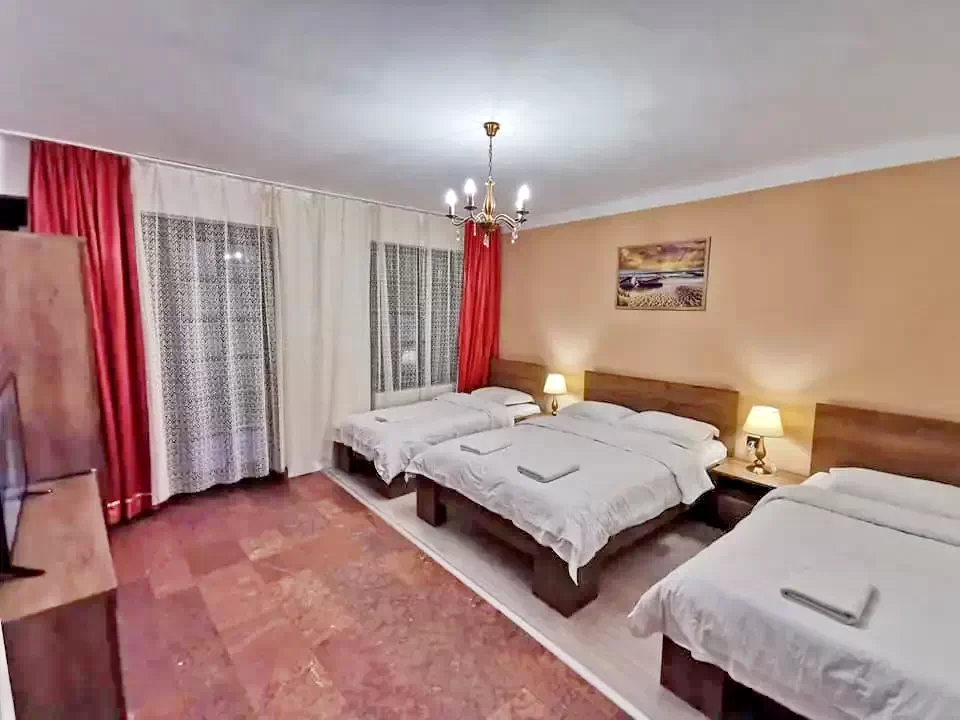 Jula Cazare | Bungalow (K1086-9) Imaginea poate fi supusă drepturilor de autor. Se recomandă contactarea titularului drepturilor.