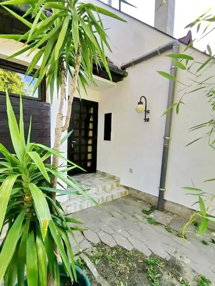 Gyula Szállás | Apartmanház (K1086-12) A kép szerzői jogvédelem alatt állhat. Javasolt a kapcsolatfelvétel a jog tulajdonossal. Gyula Szállás | Apartmanház (K1086-12) A kép szerzői jogvédelem alatt állhat. Javasolt a kapcsolatfelvétel a jog tulajdonossal.