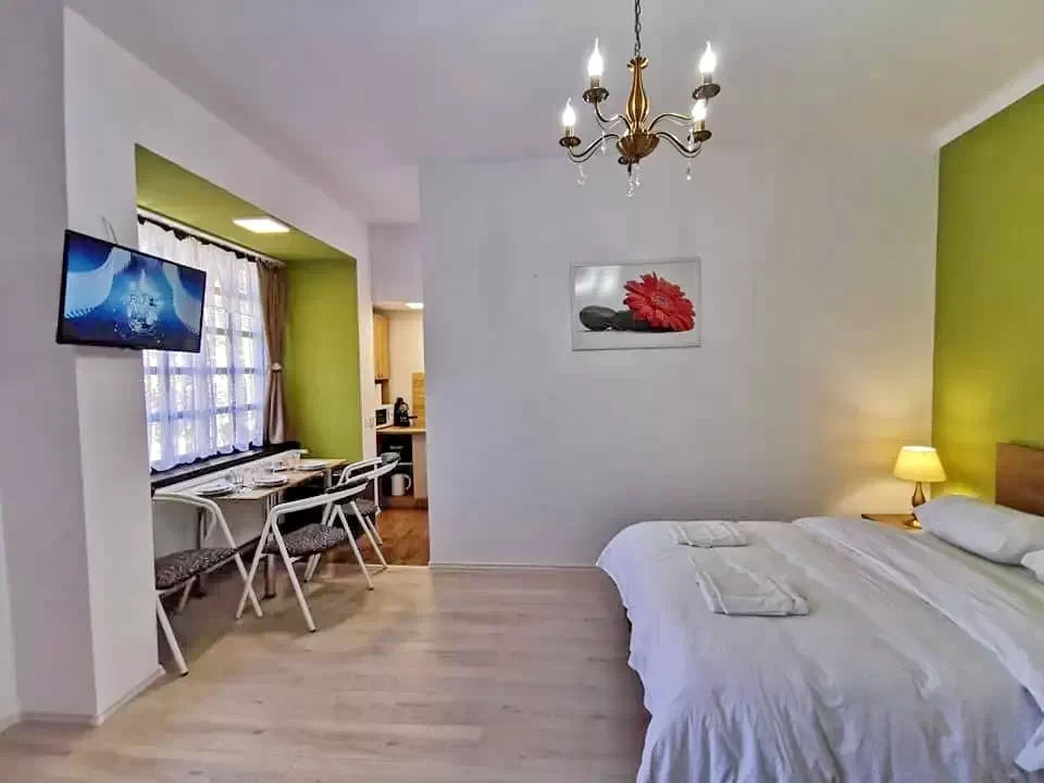 Gyula Szállás | Apartmanház (K1086-18) A kép szerzői jogvédelem alatt állhat. Javasolt a kapcsolatfelvétel a jog tulajdonossal. Gyula Szállás | Apartmanház (K1086-18) A kép szerzői jogvédelem alatt állhat. Javasolt a kapcsolatfelvétel a jog tulajdonossal.